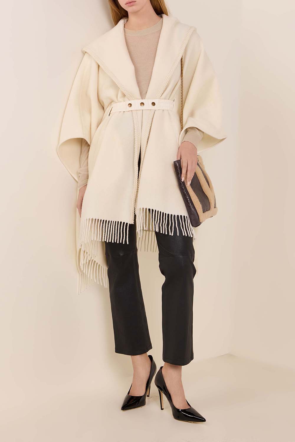 שכמייה עם פרנזים